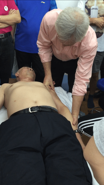 Unfreeze a Shoulder Demonstration